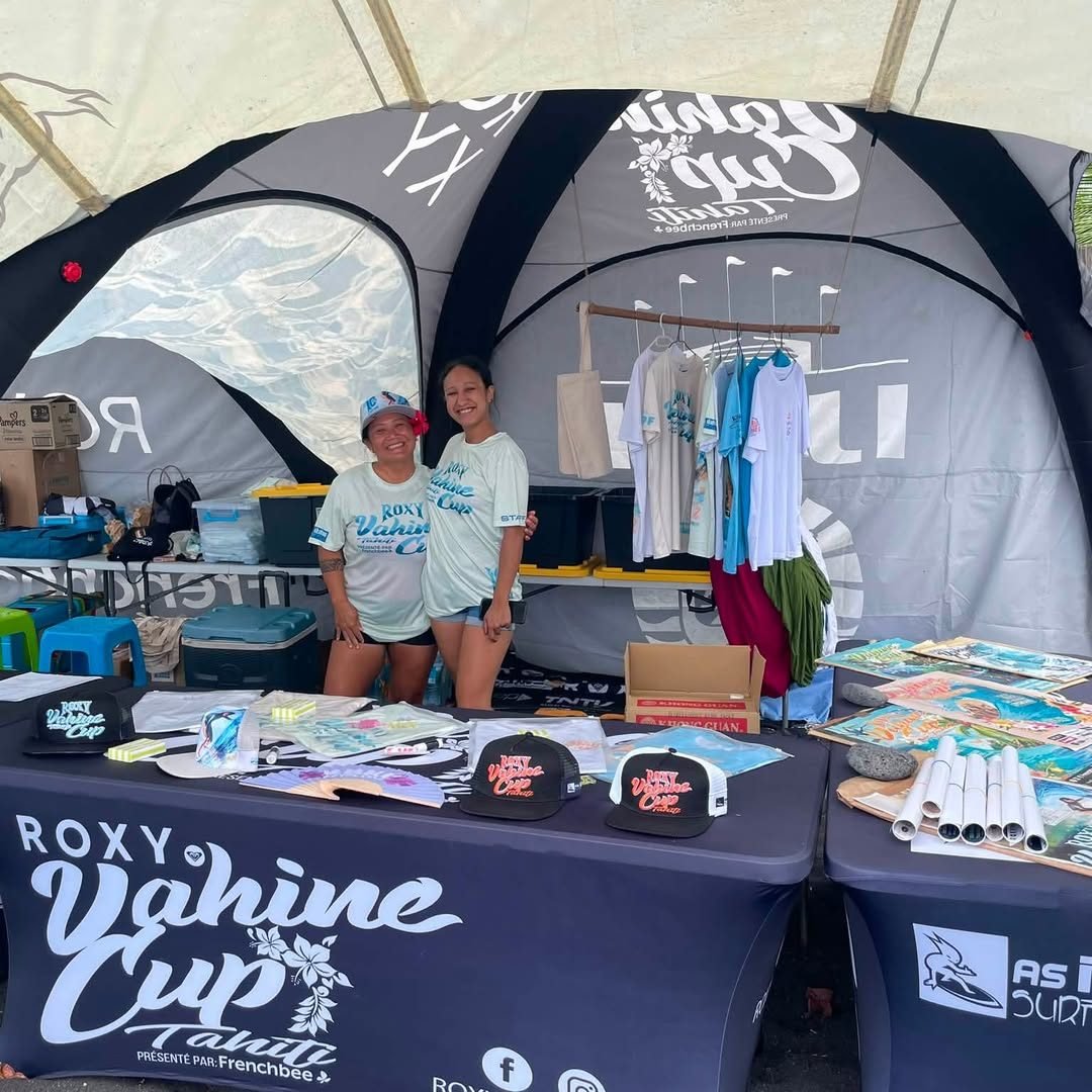 Stand de la Roxy Vahine Cup sous la tente